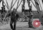 Standbild USA Fallschirmjäger Fort Benning Georgia USA, 1942, aus Sekunde 42 historischem Filmmaterial Videoclip 65675043869