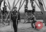 Standbild USA Fallschirmjäger Fort Benning Georgia USA, 1942, aus Sekunde 43 historischem Filmmaterial Videoclip 65675043869