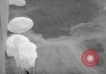 Standbild USA Fallschirmjäger Fort Benning Georgia USA, 1942, aus Sekunde 52 historischem Filmmaterial Videoclip 65675043869