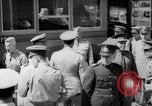Standbild lateinamerikanische Offiziere Edgewood Arsenal Maryland USA, 1942, aus Sekunde 17 historischem Filmmaterial Videoclip 65675043870
