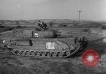 Image des chars de l'armée britannique l'Europe, 1942, de la seconde 28 séquences d'archives historiques vidéo 65675043873