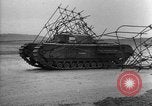 Standbild Britische Armee Panzer Europa, 1942, aus Sekunde 33 historischem Filmmaterial Videoclip 65675043876