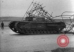 Standbild Britische Armee Panzer Europa, 1942, aus Sekunde 34 historischem Filmmaterial Videoclip 65675043876