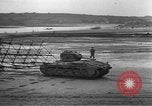 Standbild Britische Armee Panzer Europa, 1942, aus Sekunde 61 historischem Filmmaterial Videoclip 65675043876