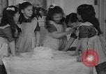 Image quintuplés North Bay Ontario, 1941, de la seconde 36 séquences d'archives historiques vidéo 65675043891
