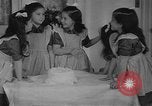 Image quintuplés North Bay Ontario, 1941, de la seconde 37 séquences d'archives historiques vidéo 65675043891