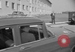 Standbild Senator B Russell Heidelberg Deutschland, 1955, aus Sekunde 33 historischem Filmmaterial Videoclip 65675043908