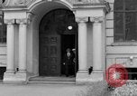 Standbild Kongressabgeordneten Sheppard Bremerhaven Deutschland, 1955, aus Sekunde 6 historischem Filmmaterial Videoclip 65675043914