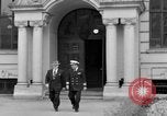 Standbild Kongressabgeordneten Sheppard Bremerhaven Deutschland, 1955, aus Sekunde 11 historischem Filmmaterial Videoclip 65675043914