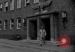 Standbild Colonel Brooks Bremerhaven Deutschland, 1955, aus Sekunde 14 historischem Filmmaterial Videoclip 65675043915