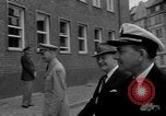 Standbild Colonel Brooks Bremerhaven Deutschland, 1955, aus Sekunde 23 historischem Filmmaterial Videoclip 65675043915