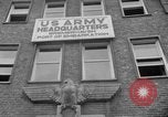 Standbild Colonel Brooks Bremerhaven Deutschland, 1955, aus Sekunde 37 historischem Filmmaterial Videoclip 65675043915