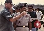 Standbild Betrieb neues Leben Vietnam, 1975, aus Sekunde 11 historischem Filmmaterial Videoclip 65675043918