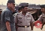 Standbild Betrieb neues Leben Vietnam, 1975, aus Sekunde 14 historischem Filmmaterial Videoclip 65675043918
