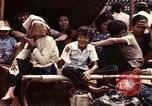 Standbild Betrieb neues Leben Vietnam, 1975, aus Sekunde 27 historischem Filmmaterial Videoclip 65675043918