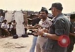 Standbild Betrieb neues Leben Vietnam, 1975, aus Sekunde 29 historischem Filmmaterial Videoclip 65675043918