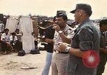 Standbild Betrieb neues Leben Vietnam, 1975, aus Sekunde 31 historischem Filmmaterial Videoclip 65675043918