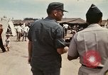 Standbild Betrieb neues Leben Vietnam, 1975, aus Sekunde 46 historischem Filmmaterial Videoclip 65675043918