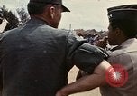 Standbild Betrieb neues Leben Vietnam, 1975, aus Sekunde 51 historischem Filmmaterial Videoclip 65675043918