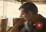 Standbild Betrieb neues Leben Vietnam, 1975, aus Sekunde 13 historischem Filmmaterial Videoclip 65675043919