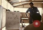 Standbild Betrieb neues Leben Vietnam, 1975, aus Sekunde 19 historischem Filmmaterial Videoclip 65675043919