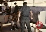 Standbild Betrieb neues Leben Vietnam, 1975, aus Sekunde 39 historischem Filmmaterial Videoclip 65675043919