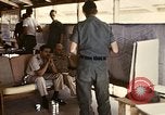 Standbild Betrieb neues Leben Vietnam, 1975, aus Sekunde 44 historischem Filmmaterial Videoclip 65675043919