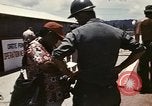 Standbild Betrieb neues Leben Vietnam, 1975, aus Sekunde 24 historischem Filmmaterial Videoclip 65675043920