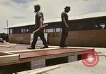 Standbild Betrieb neues Leben Vietnam, 1975, aus Sekunde 46 historischem Filmmaterial Videoclip 65675043920