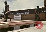Standbild Betrieb neues Leben Vietnam, 1975, aus Sekunde 47 historischem Filmmaterial Videoclip 65675043920