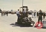 Standbild Betrieb neues Leben Vietnam, 1975, aus Sekunde 57 historischem Filmmaterial Videoclip 65675043921