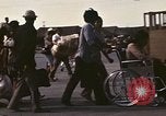 Standbild Betrieb neues Leben United States USA, 1975, aus Sekunde 62 historischem Filmmaterial Videoclip 65675043923
