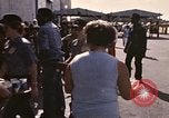 Immagine di Funzionamento Nuova vita United States USA, 1975, secondo 33 filmato di repertorio 65675043924