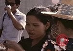 Immagine di Funzionamento Nuova vita United States USA, 1975, secondo 56 filmato di repertorio 65675043924