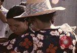 Immagine di Funzionamento Nuova vita United States USA, 1975, secondo 58 filmato di repertorio 65675043924