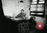Standbild kleiner Tiger Joe China, 1944, aus Sekunde 57 historischem Filmmaterial Videoclip 65675043945