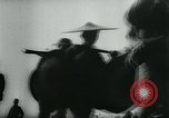 Immagine di Rifugiati cinesi Cina, 1944, secondo 39 filmato di repertorio 65675043946