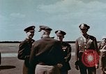 Immagine di Generale Henry Arnold Berlino Germania, 1945, secondo 22 filmato di repertorio 65675043967