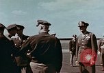 Immagine di Generale Henry Arnold Berlino Germania, 1945, secondo 26 filmato di repertorio 65675043967