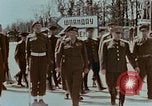 Standbild Feldmarschall Bernard Montgomery Deutschland, 1945, aus Sekunde 31 historischem Filmmaterial Videoclip 65675043969