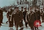 Standbild Feldmarschall Bernard Montgomery Deutschland, 1945, aus Sekunde 32 historischem Filmmaterial Videoclip 65675043969