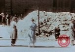 Immagine di Civili tedesco Berlino Germania, 1945, secondo 15 filmato di repertorio 65675043970