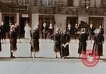 Immagine di Civili tedesco Berlino Germania, 1945, secondo 34 filmato di repertorio 65675043970
