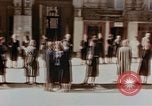 Immagine di Civili tedesco Berlino Germania, 1945, secondo 37 filmato di repertorio 65675043970