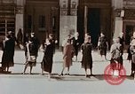 Immagine di Civili tedesco Berlino Germania, 1945, secondo 39 filmato di repertorio 65675043970