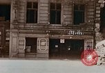 Immagine di Civili tedesco Berlino Germania, 1945, secondo 61 filmato di repertorio 65675043970