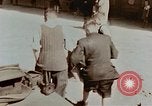 Immagine di Ragazzi tedesco Berlino Germania, 1945, secondo 3 filmato di repertorio 65675043971