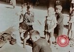 Immagine di Ragazzi tedesco Berlino Germania, 1945, secondo 13 filmato di repertorio 65675043971