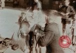 Immagine di Ragazzi tedesco Berlino Germania, 1945, secondo 16 filmato di repertorio 65675043971