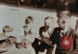 Immagine di Ragazzi tedesco Berlino Germania, 1945, secondo 23 filmato di repertorio 65675043971